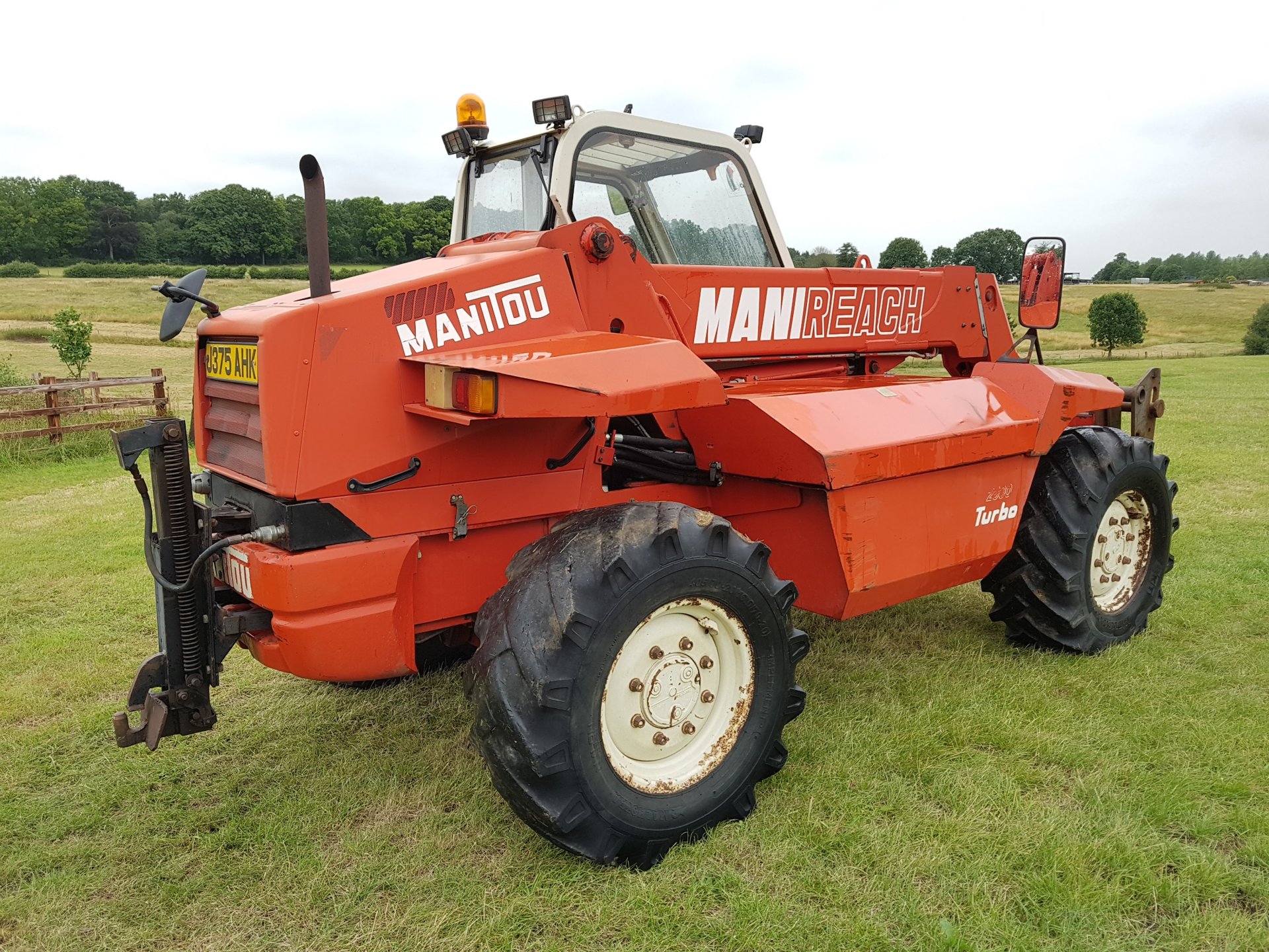 Manitou / Telehandler pictures for website The Farming Forum