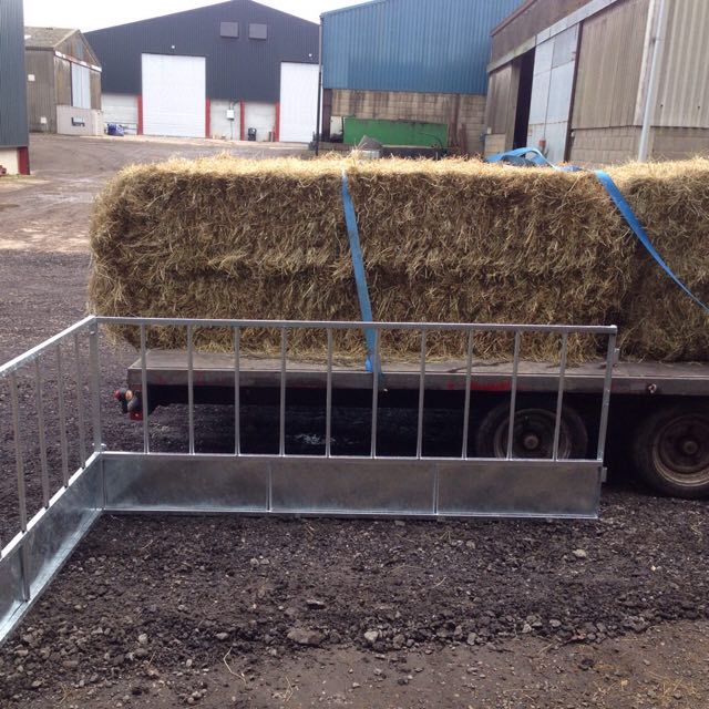 Iae Square Bale Feeder The Farming Forum