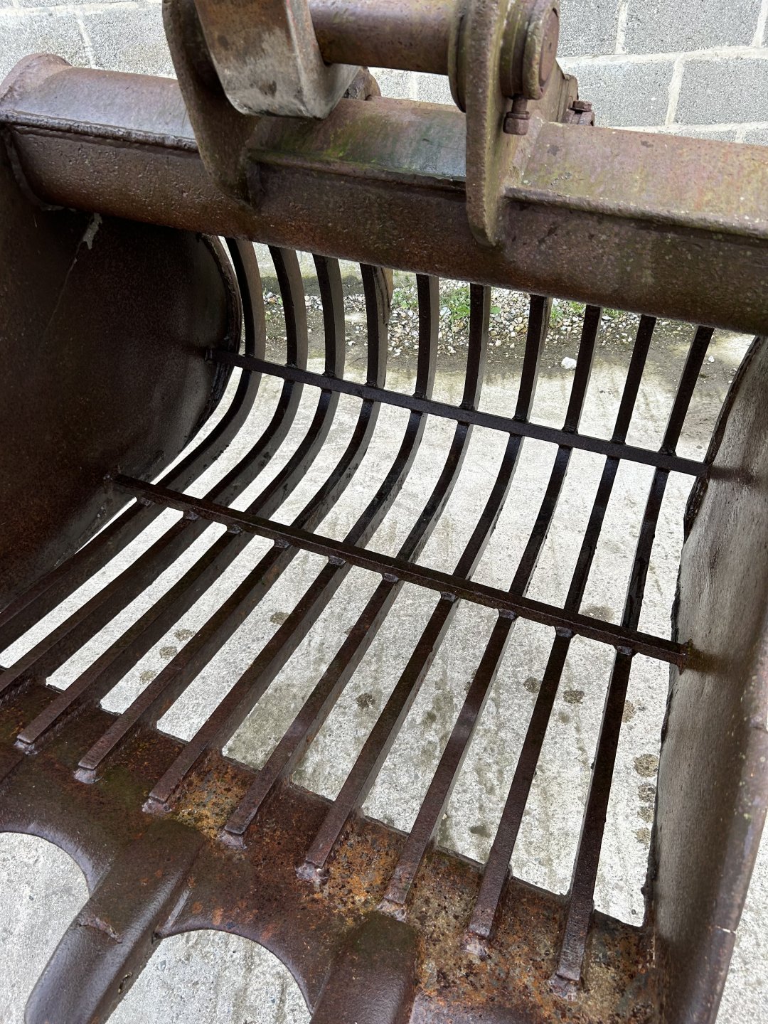 Wanted riddle bucket for digger The Farming Forum