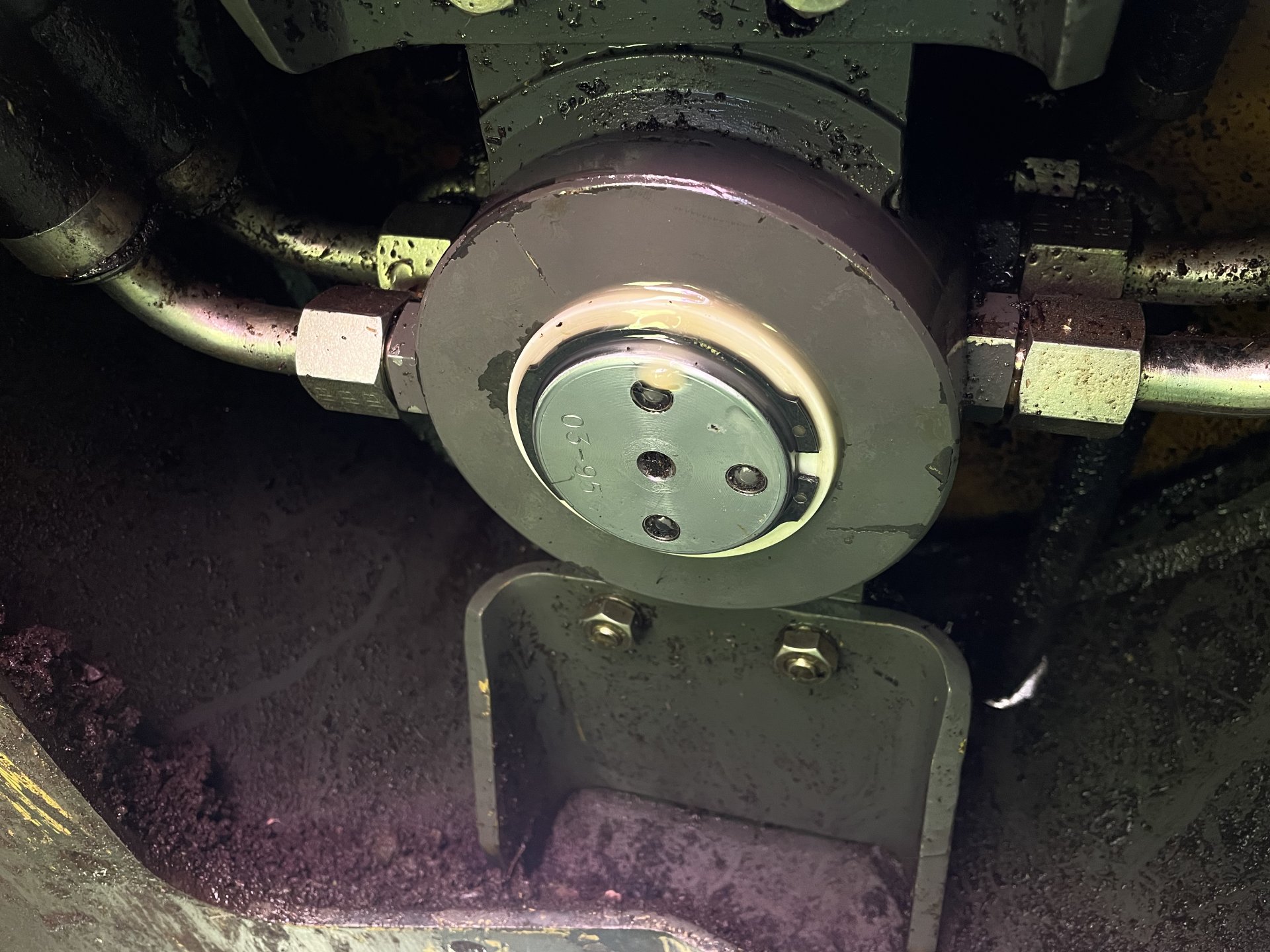 Hydraulic oil leak The Farming Forum