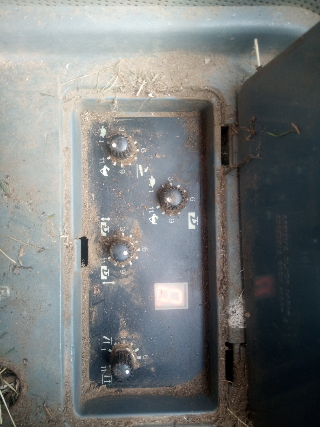 McCormick lift arms won't go right down The Farming Forum