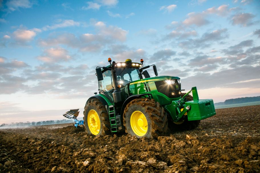 Hot off the press the New John Deere 6250R The Farming Forum