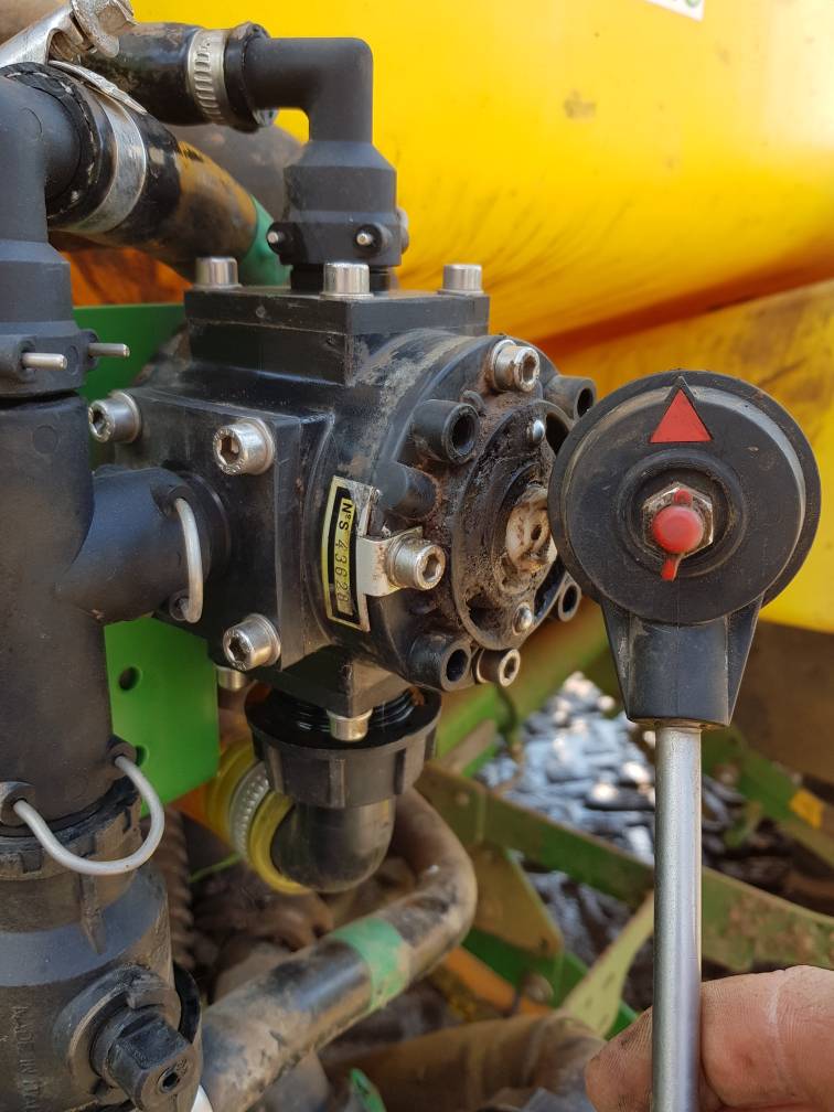 John deere 732 trailed sprayer The Farming Forum