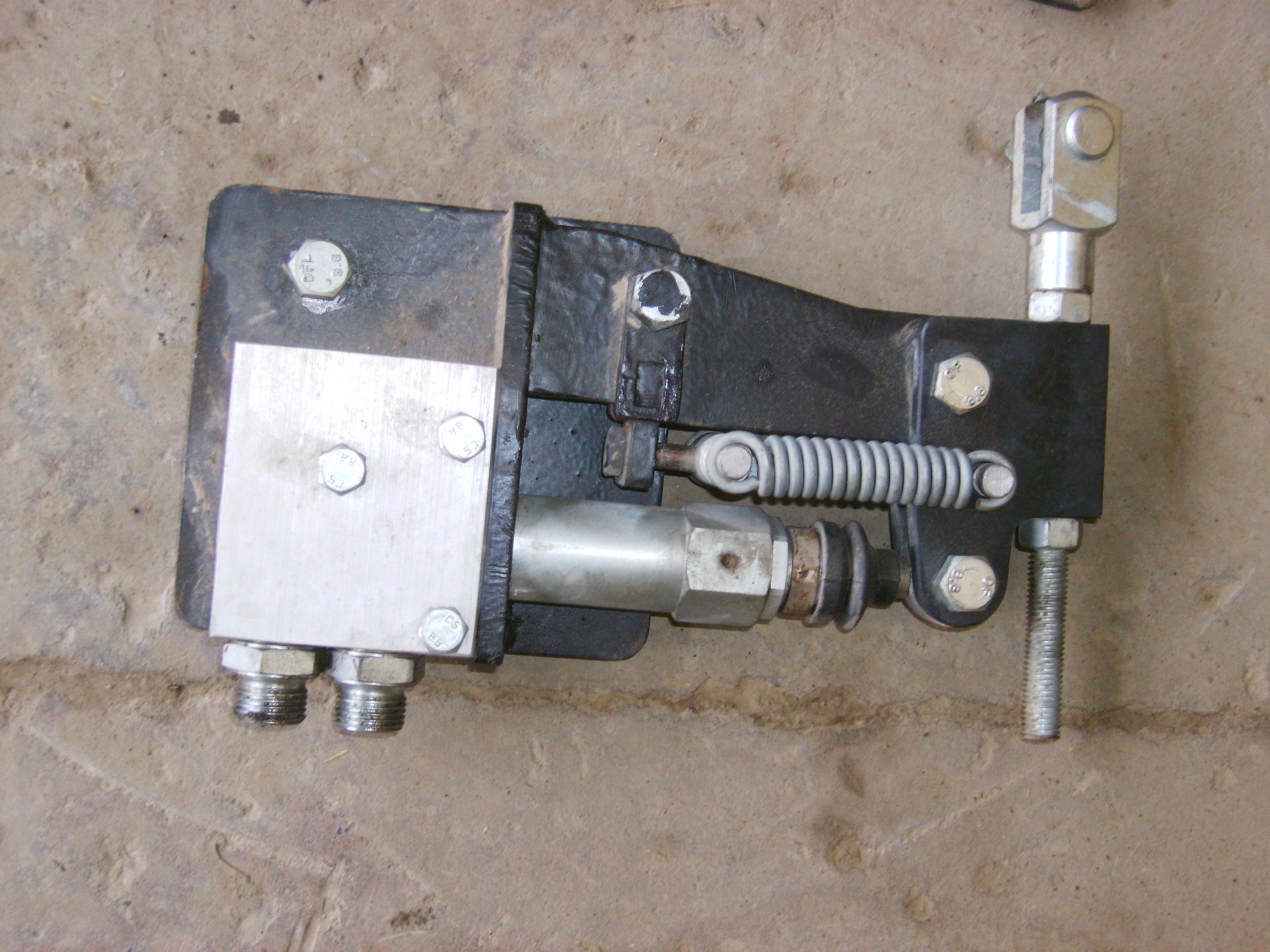Brake rams & Load sensing Valves The Farming Forum