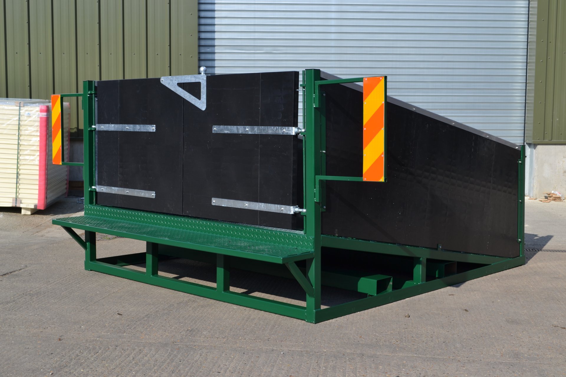 Pig loading ramp IP30 9RN to DD8 1TX The Farming Forum